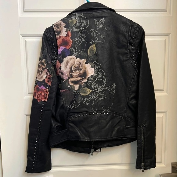 NWT BLANKNYC Faux Leather Moto Rose Studded Jacket - Picture 2 of 7